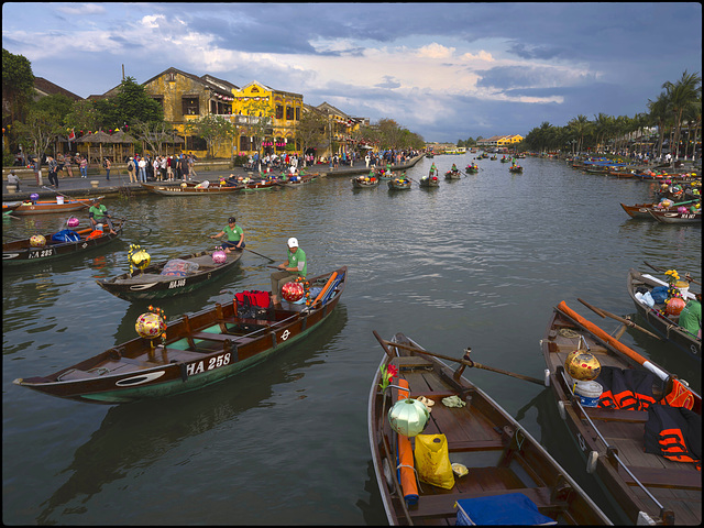 Derniers rayons de soleil sur Hôi An