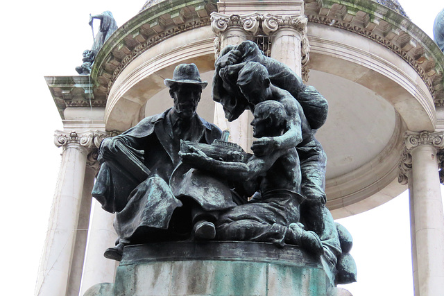 victoria monument, liverpool (6)