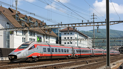 230526 Olten ETR610 1