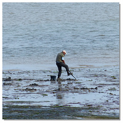 31 Mon voisin le jardinier en vacance à la mer...