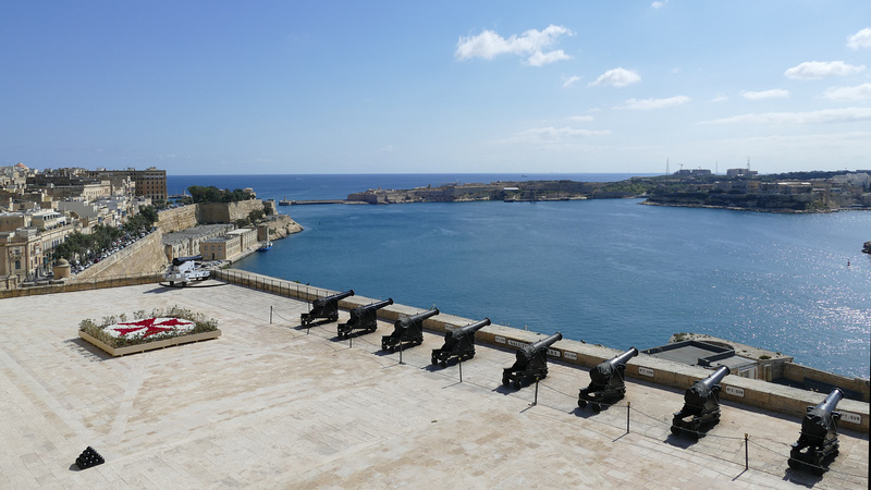 Saluting Battery