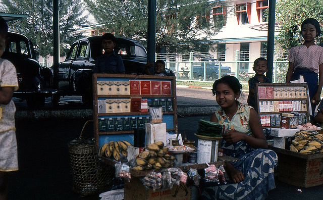 Strassenkiosk in Rangun