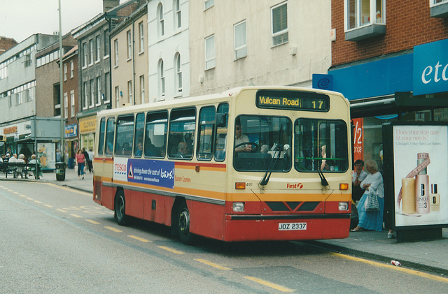 First Eastern Counties 491 (JDZ 2337) in Norwich - 31 Jul 2001 First Eastern Counties 491 (JDZ 2337) in Norwich - 31 Jul 2001