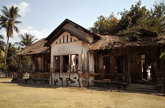 École primaire en ruine (Laos)
