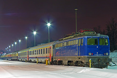 1142.635-0 von northrail mit einem Eisenbahtouristikzug vorübergehend abgestellt in Chemnitz