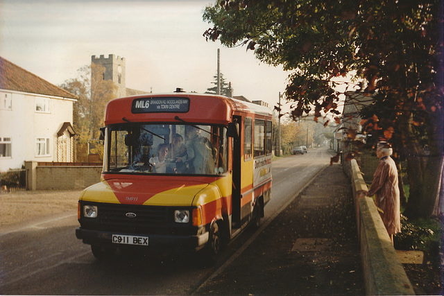 Eastern Counties TH911 (C911 BEX) in Barton Mills - 22 Oct 1988 Eastern Counties TH911 (C911 BEX) in Barton Mills - 22 Oct 1988