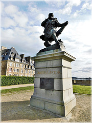 La statue de Jacques Cartier au Bastion de la Hollande à Saint Malo (35)