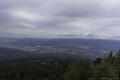 Blick vom Ještěd über Liberec (© Buelipix)