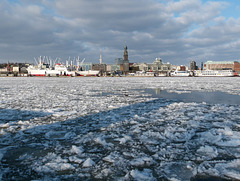 "Cap San Diego" und "Mississippi Queen"