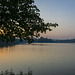 abends am Kandawgyi Lake in Yangon (© Buelipix)