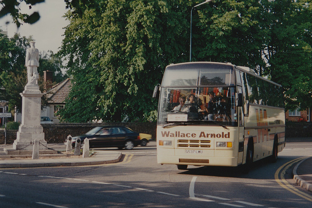 Wallace Arnold G537 LWU in Mildenhall - 31 May 1992 (164-17)