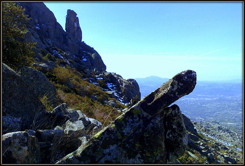 Torre de Valdemanco. H. A. N. W. E. everyone!