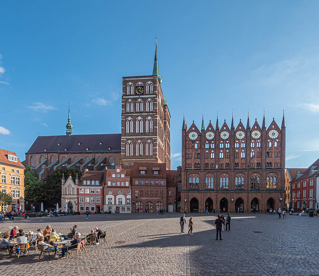 Stralsund, Rathaus und St. Nikolai (180°) Stralsund, Rathaus und St. Nikolai (180°)