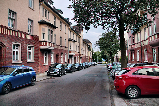 Hölderlinstraße (Siedlung Friedrichshof, Essen-Südviertel) / 15.06.2024