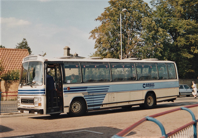 Cambus Limited 421 (JVF 421V) in Newmarket – 14 Sep 1991 (151-17)