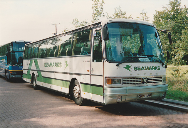 Seamarks Travel Q684 LPP at Barton Mills - 7 Aug 1993 Seamarks Travel Q684 LPP at Barton Mills - 7 Aug 1993
