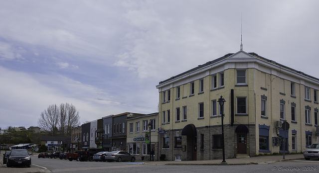 Anchor Inn Hotel - Little Current (© Buelipix)