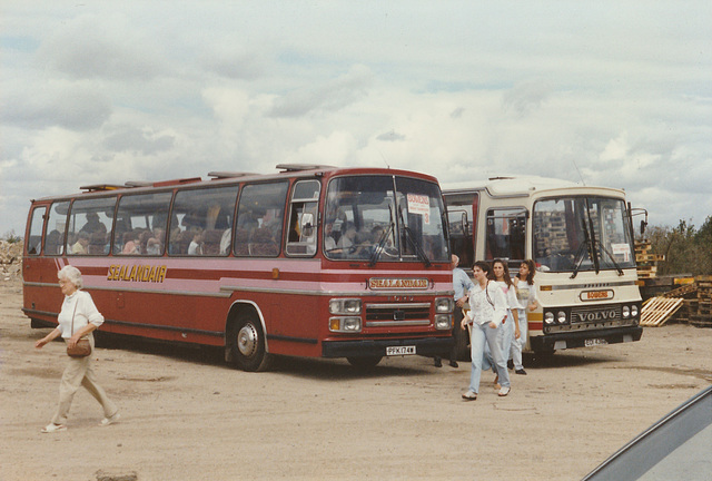 Sealandair and Bowen coaches at Red Lodge - 12 Aug 1989