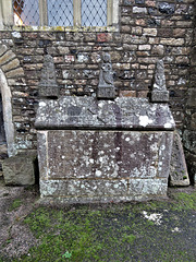 bovey tracey church, devon  c17 tomb of maria forbes +1655 (6)