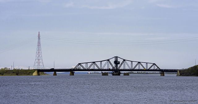 Blick von Little Current Waterfront zur Swinging Brodge (© Buelipix)(© Buelipix)