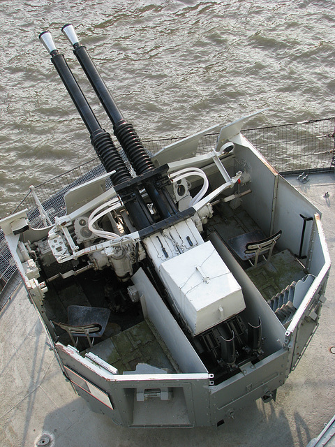 HMS Belfast Anti-Aircraft Gun