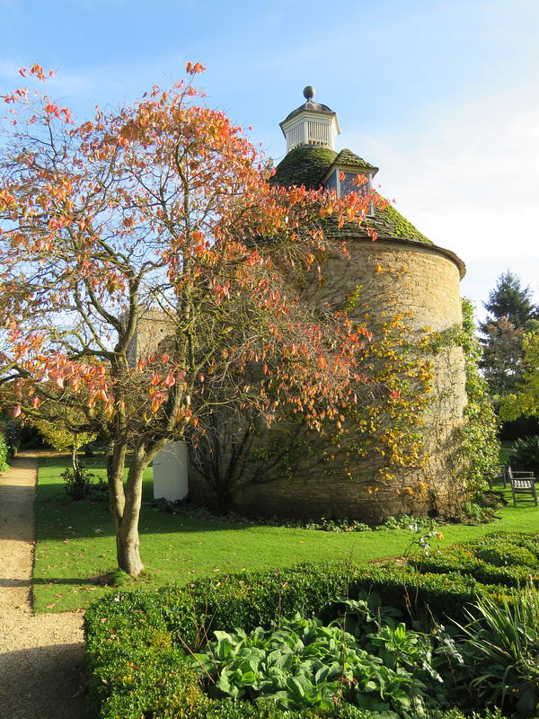 rousham park, oxon , c17 dovecot