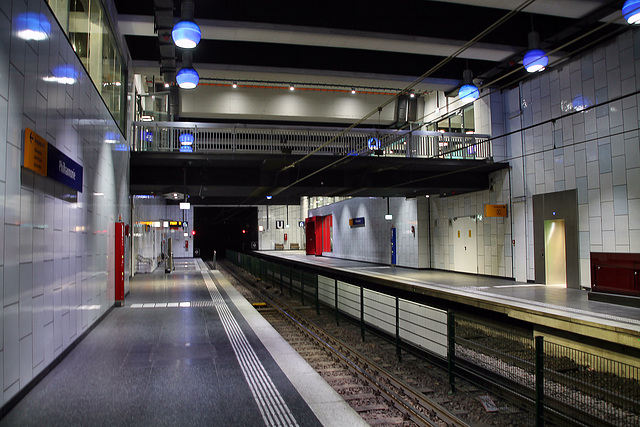 U-Bahn-Haltestelle "Philharmonie" (Essen-Südviertel) / 15.06.2024