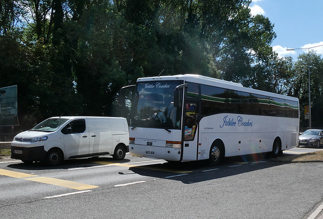 Jubilee Coaches W27 JCR approaching Fiveways at Barton Mills - 29 Jul 2022 (P1120778) Jubilee Coaches W27 JCR approaching Fiveways at Barton Mills - 29 Jul 2022 (P1120778)