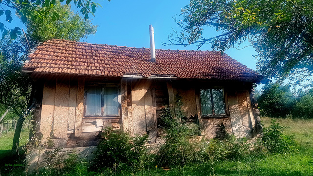 Abandoned garden house