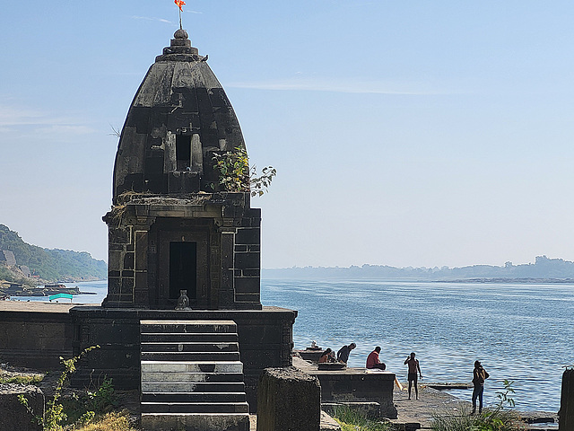 Narmada river at MAHESHWAR