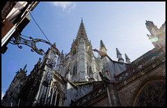 Rouen Cathedral 2; far, blues