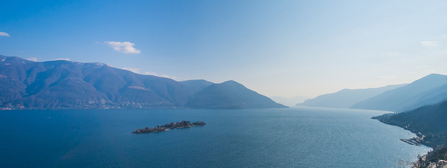 Aussicht über den Lago Maggiore mit den Isole di Brissago (© Buelipix)