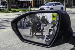 Road traffic in St. Jacobs (© Buelipix)