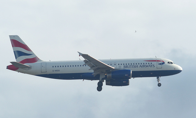 G-MIDO approaching Gatwick - 25 September 2019