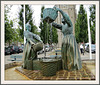 Fontaine "les laveuses d'huîtres" à Cancale ...Bonne fin de journée !