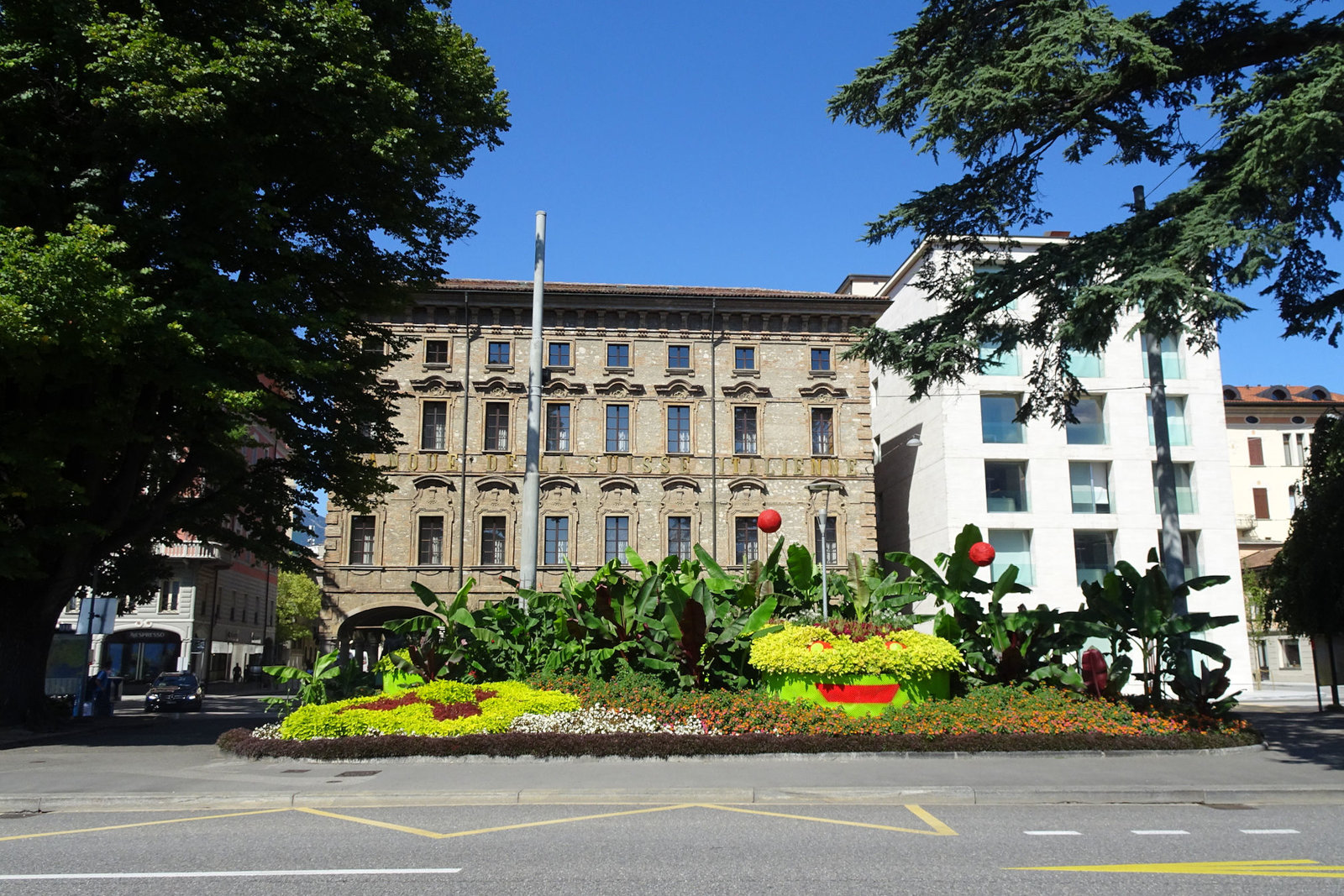 Floral Sculpture In Lugano