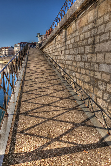 BESANCON: Ombres et lumière 01