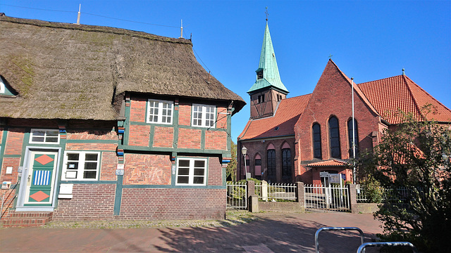 Küsterhaus und Kreuzkirche Kirchdorf