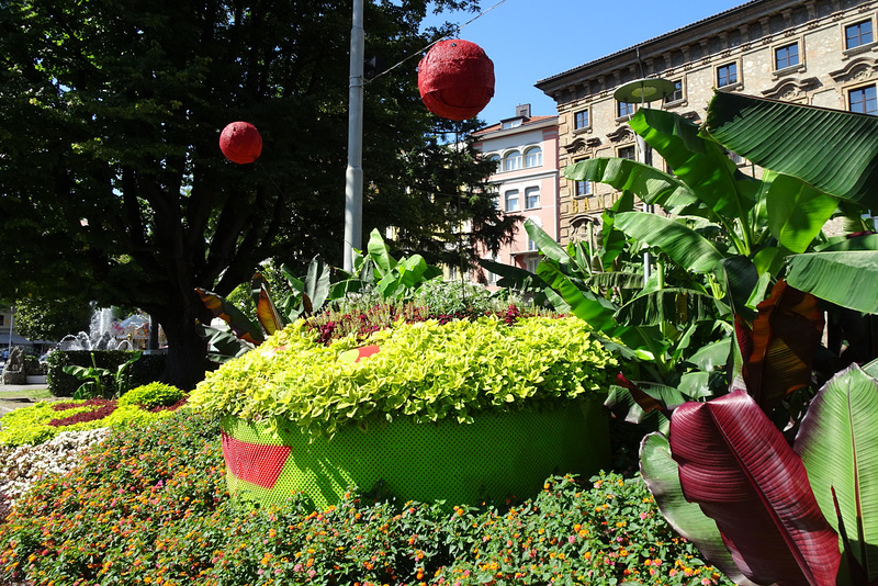 Floral Sculpture In Lugano