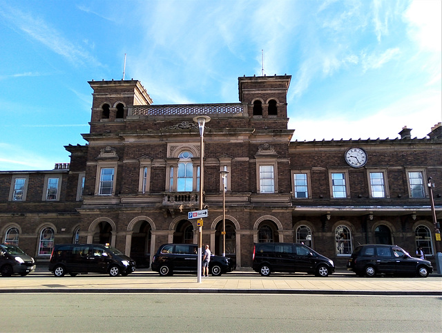 Chester railway station & 5 taxis...