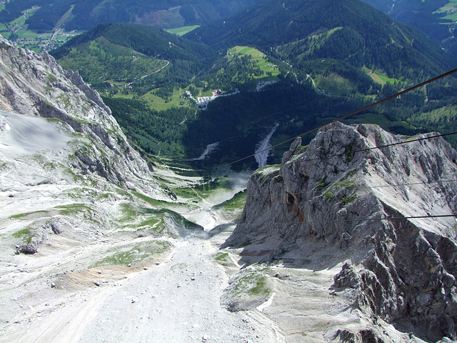 Blick zur Dachstein Talstation