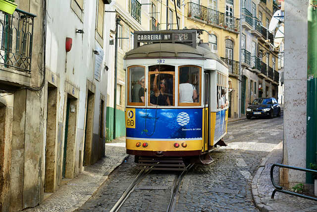 Lisbon 2018 – Trams in the Escolas Gerais