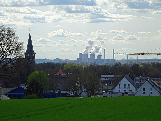 View vanaf Niederzier/Hambach richting Eschweiler Bruinkool Kraftwerk (D)