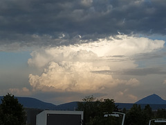 Presagio de tormenta, 1