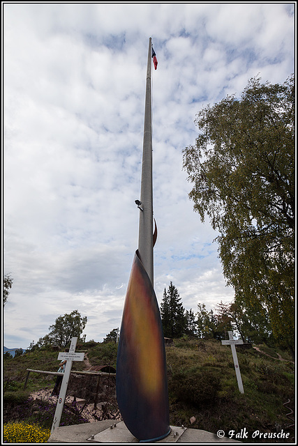 Fahnenmast am Memorial du Linge