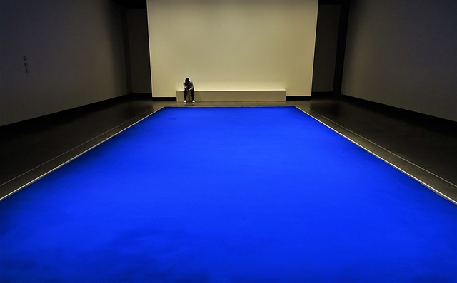 Yves Klein, "Pigment bleu sec" (1957)