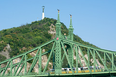 Pont Szabadság et statue de la liberté