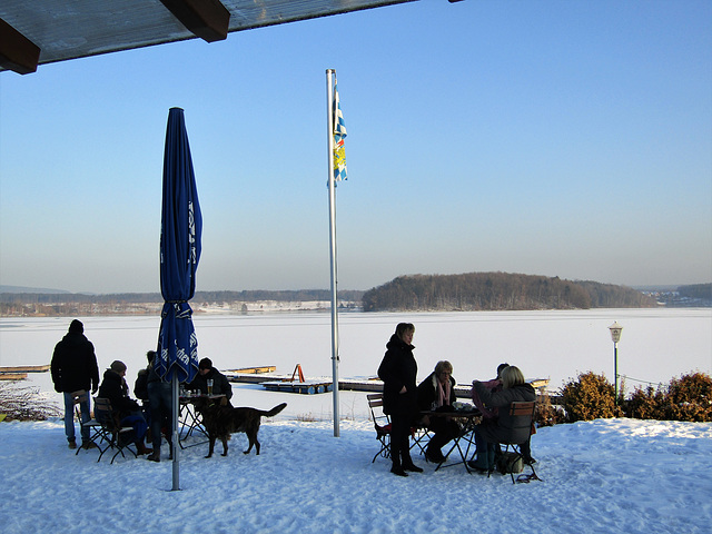 An der Gaststätte "Seeblick"