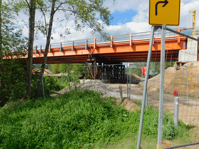 Behelsbrücke der B77 über die Eider