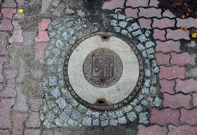 Straatbeeld in Bogatynia, Polen (Duits: Reichenau in Sachsen)